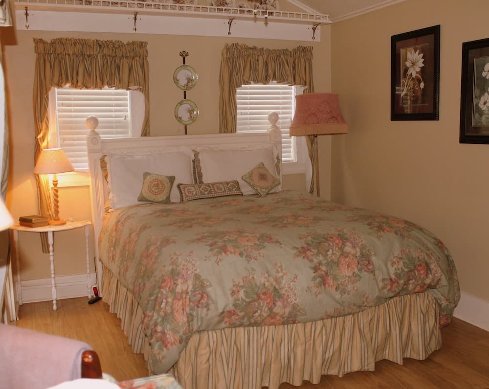 Hidden Springs Bed & Breakfast