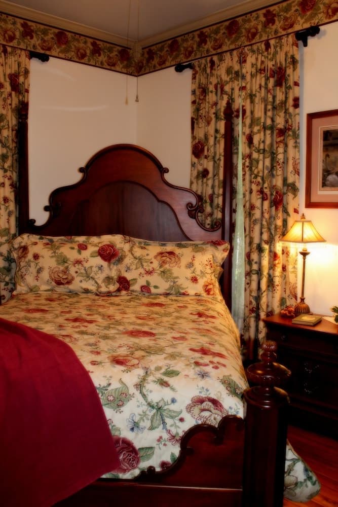 Hidden Springs Bed & Breakfast