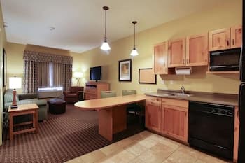 Hawthorn Suites by Wyndham Minot