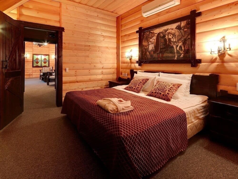 Alesha Popovich Dvor