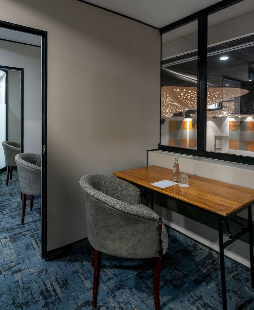 Radisson Hotel and Convention Centre OR Tambo Airport