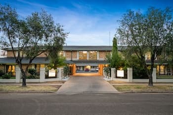 Garden City Motor Inn