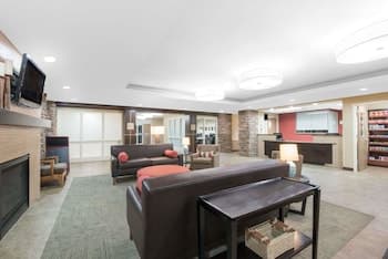 Hawthorn Suites by Wyndham Williston