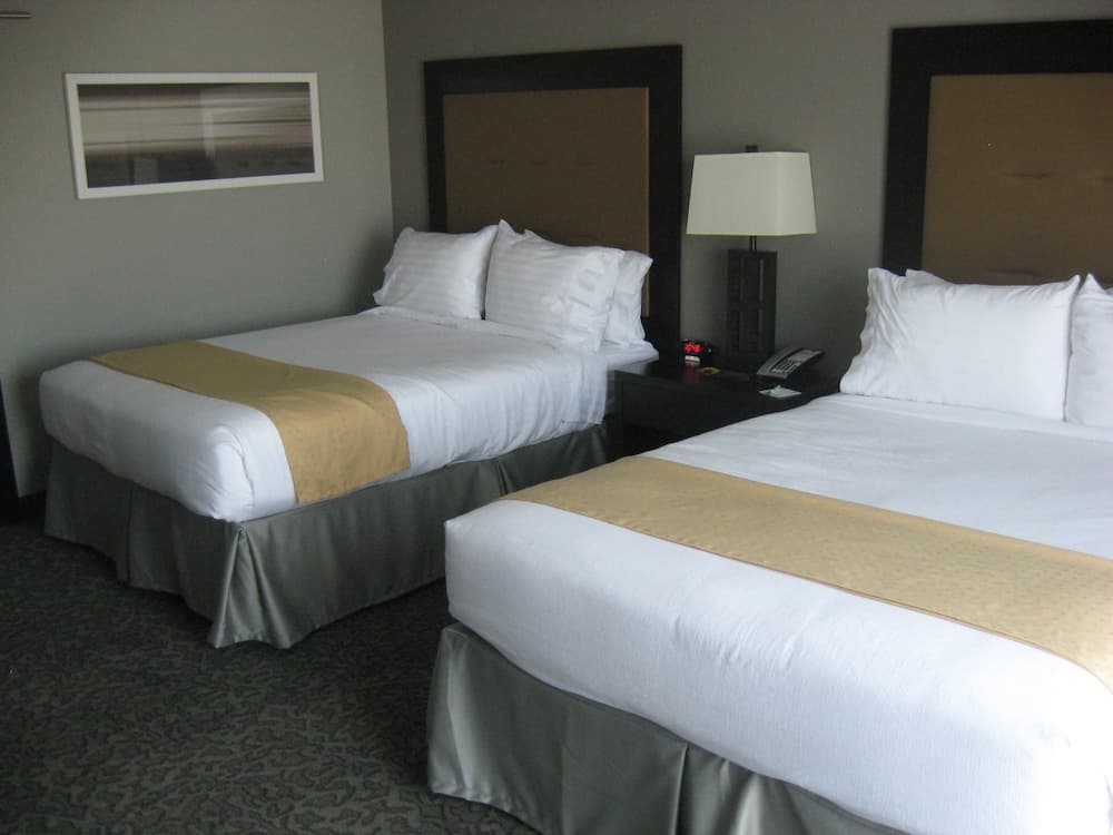 Holiday Inn Hotel & Suites East Peoria by IHG
