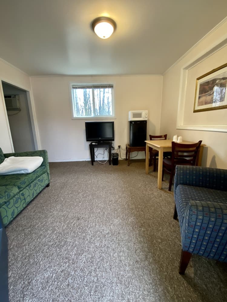 Country Place Inn And Suites