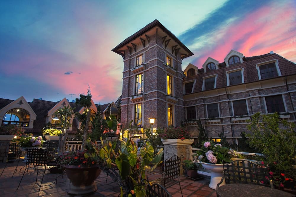 hotel image