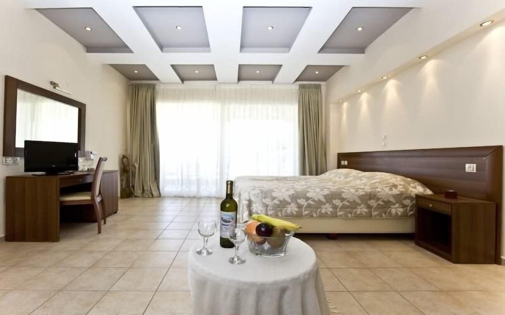 Kelyfos Hotel Bungalows and Suites