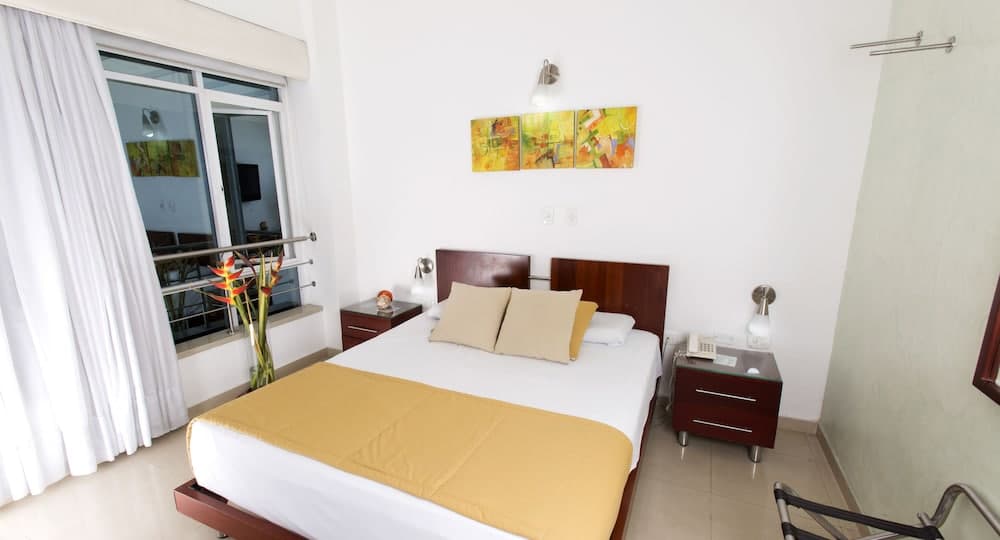 Atlantis Plaza Hotel