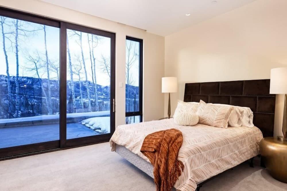 Snowmass_spring_ridge