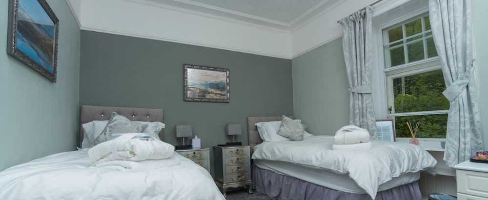 Foyers Bay Country House