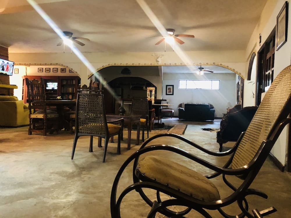 El Capricho by Rotamundos