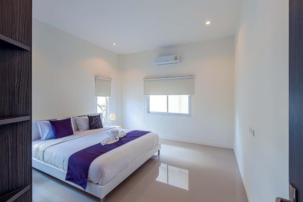 Tropical 4 Bedroom Pool Villa L21