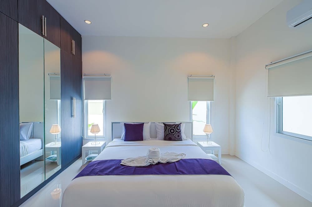 Tropical 4 Bedroom Pool Villa L21