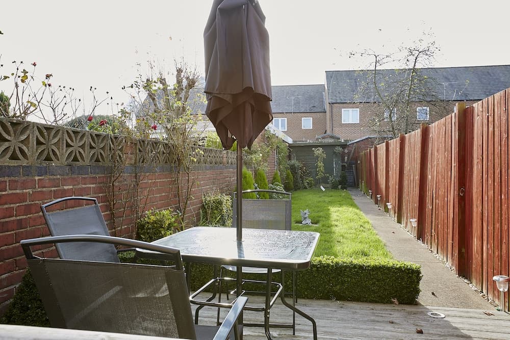 Eire House - Comfortable Coventry Home