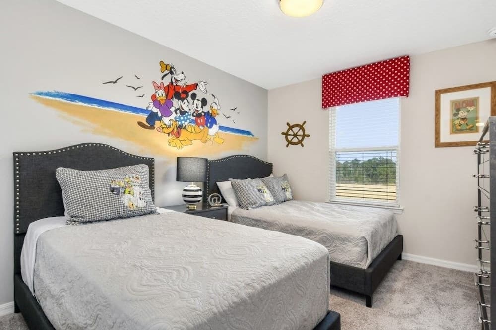 Solara Resort Brand New 4 Bed 4.5 Bath Townhome 4 Bedroom Townhouse by Redawning