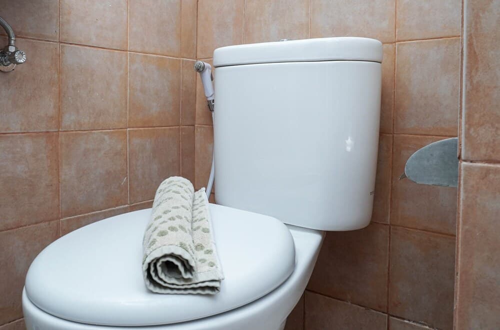 Relaxing and Warm 2BR @ Green Pramuka City Apartment