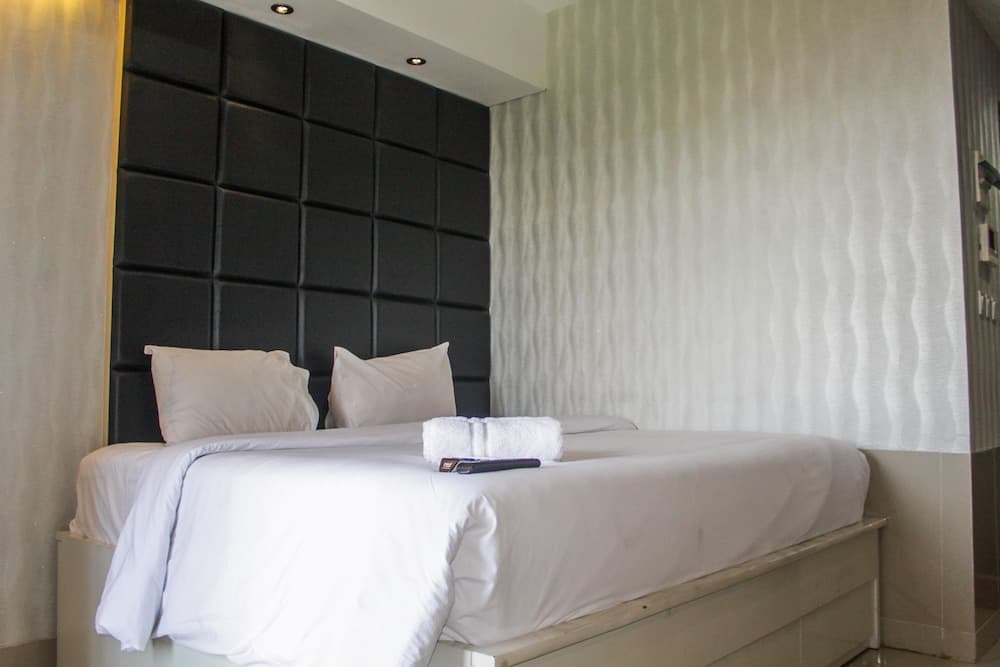 Minimalist Studio Apartment at Atria Residences with Pool View