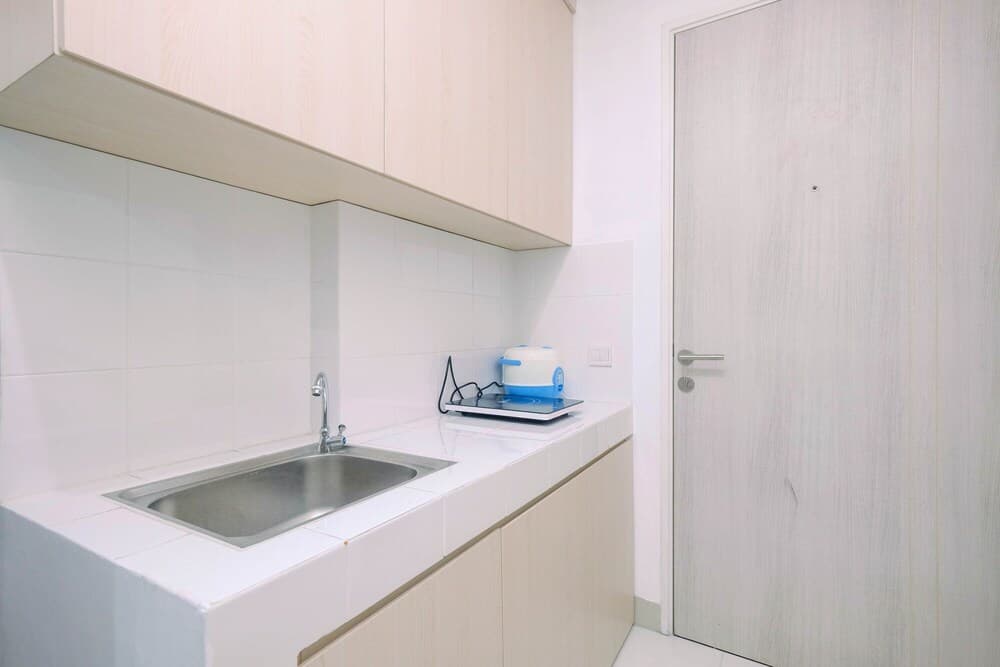 Relaxing Studio Apartment at Azalea Suites Cikarang