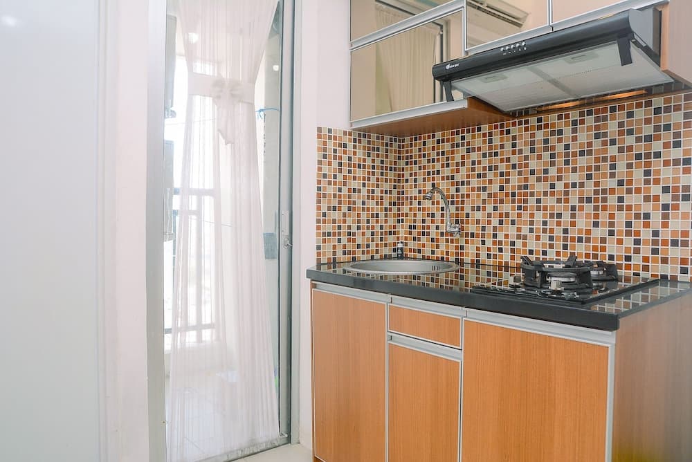 Comfortable and Fully Furnished 2BR Bassura City Apartment