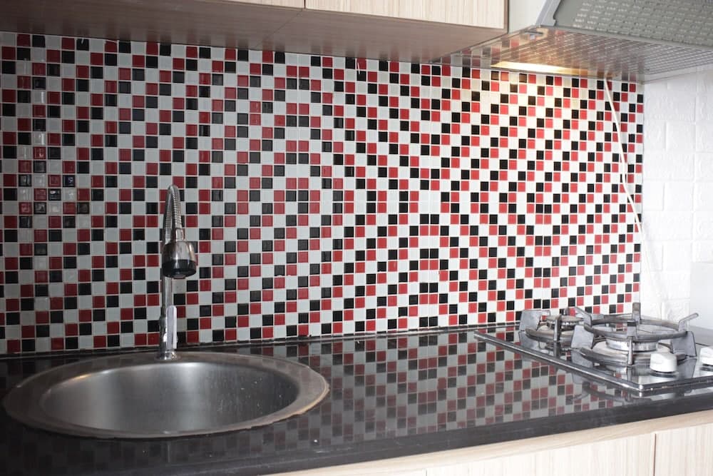 Relaxing Studio Room at Gateway Apartment Ahmad Yani Cicadas