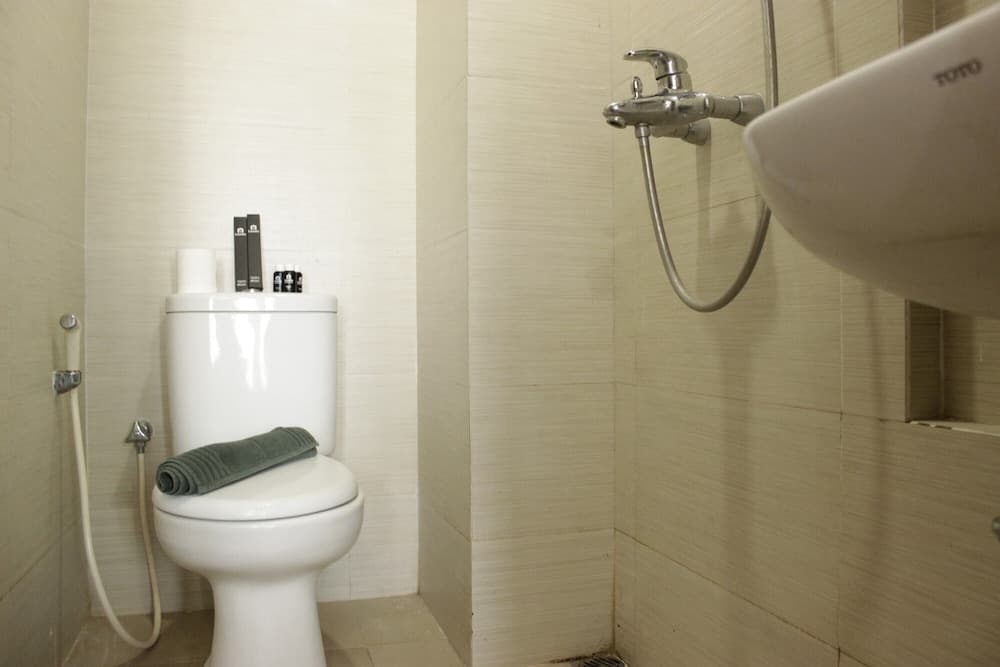 Relaxing Studio Room at Gateway Pasteur Apartment