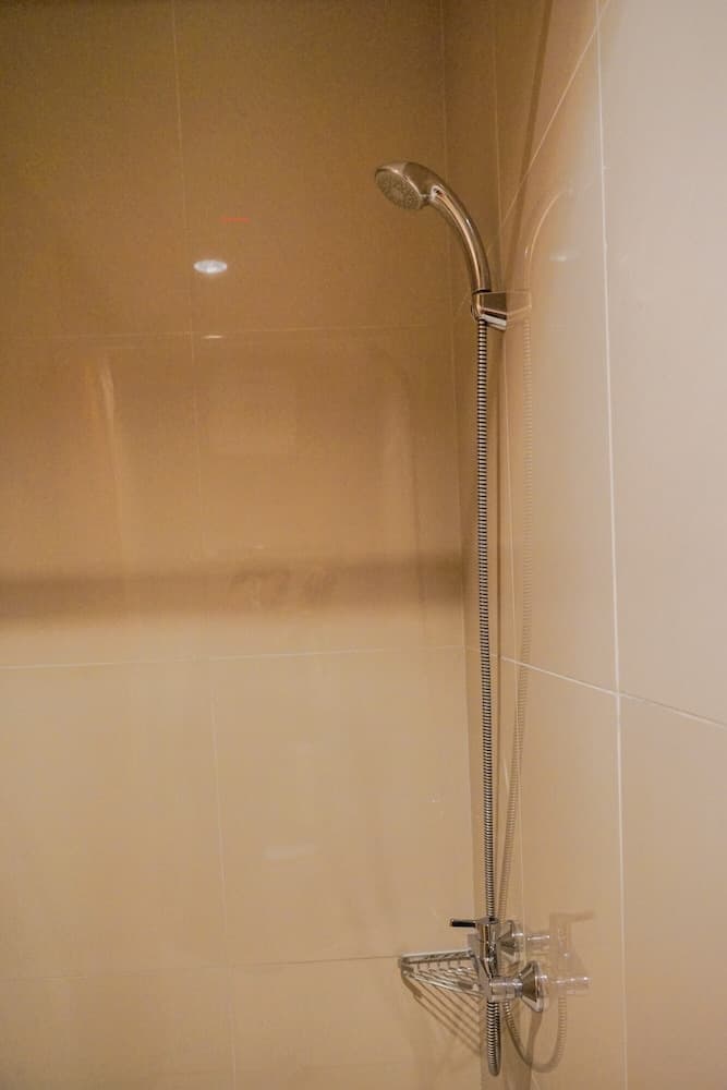 Fabulous Studio Apartment at Tree Park City Cikokol