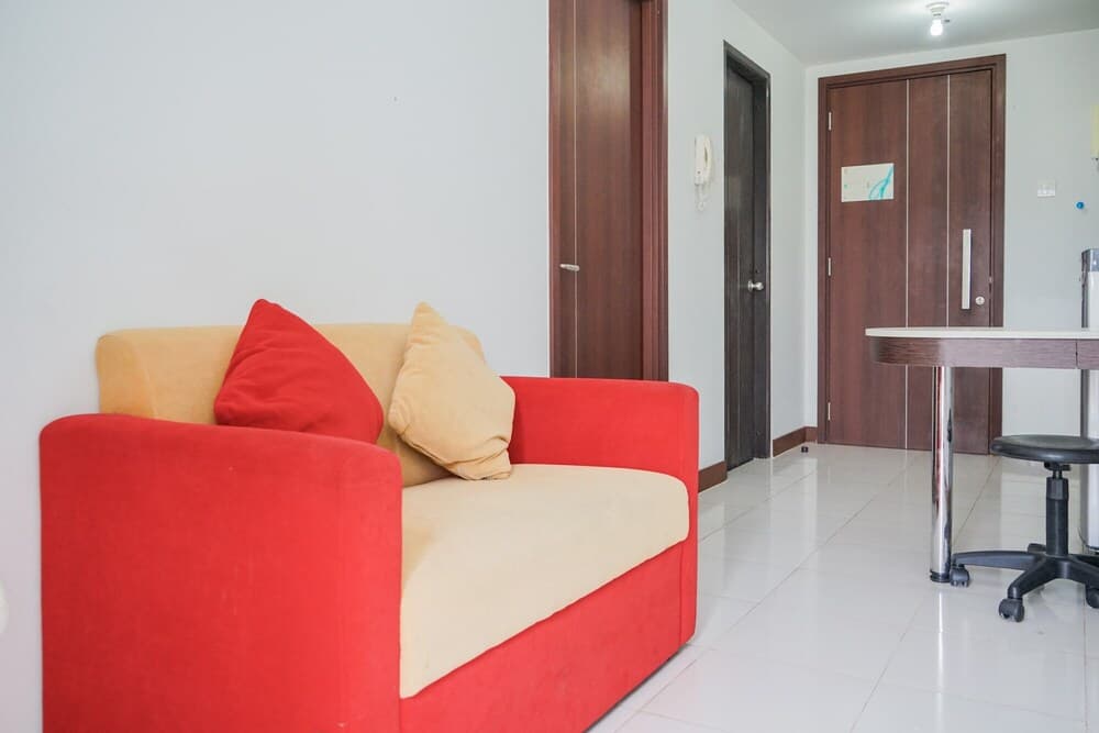 Cozy and Simple 1BR Apartment at Scientia Residence