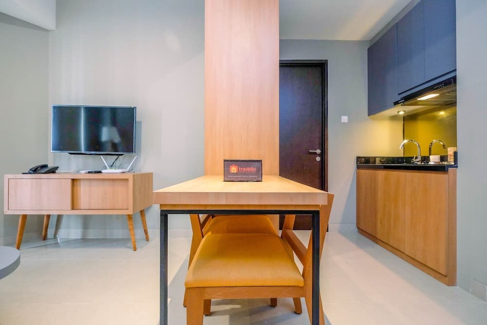 Wonderful 1BR Apartment at Mustika Golf Residence with Golf View