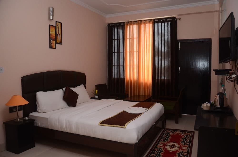 Corbett Hill Resort By Royal Collection Hotels