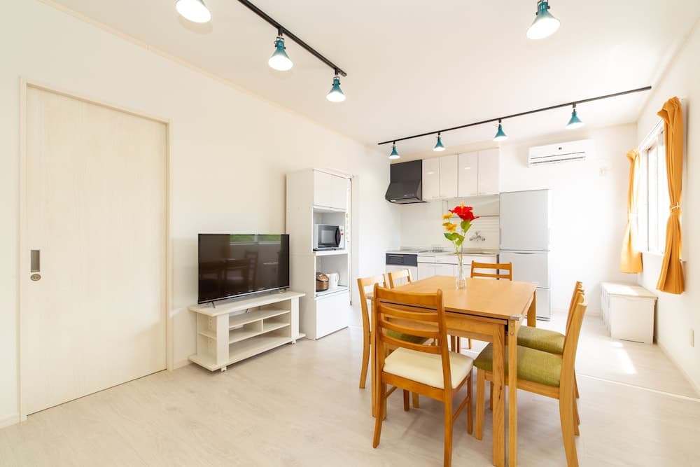 Regina Ishigaki Blue Stage