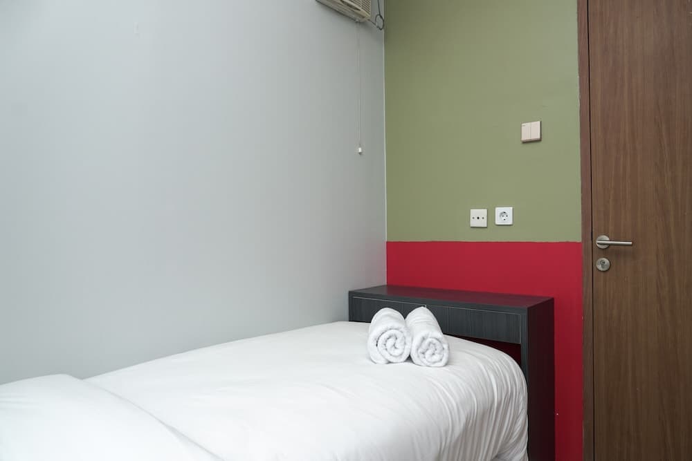 Nice 2BR Green Park View Daan Mogot Apartment