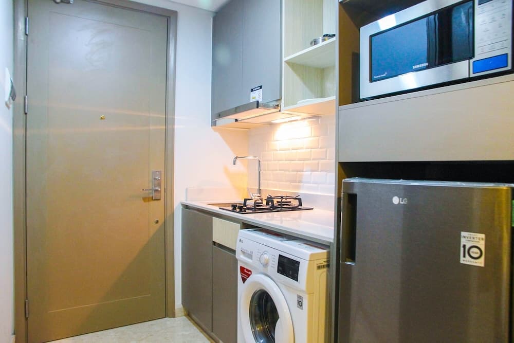 New Studio with Sea View at Gold Coast Apartment