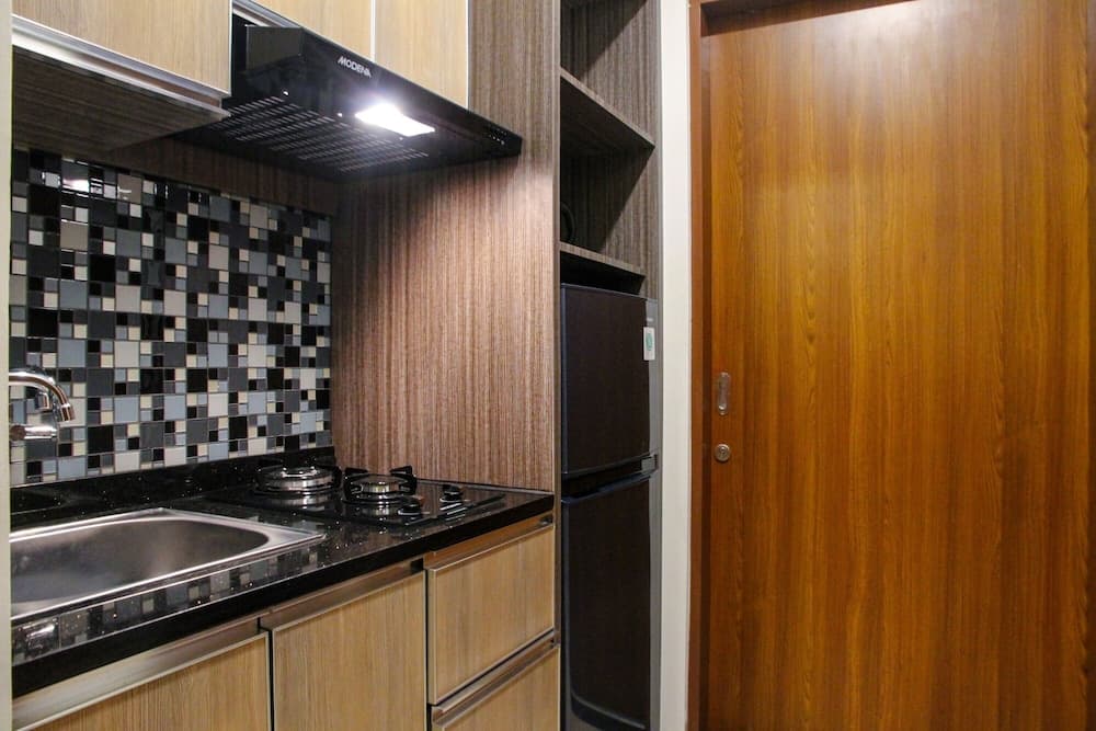 Minimalist and Comfy 1BR Grand Kamala Lagoon Apartment