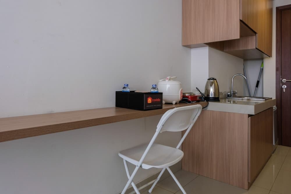 Modern and Comfy Studio Parkland Avenue Apartment