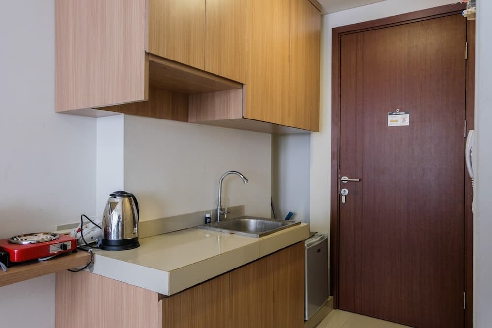 Modern and Comfy Studio Parkland Avenue Apartment