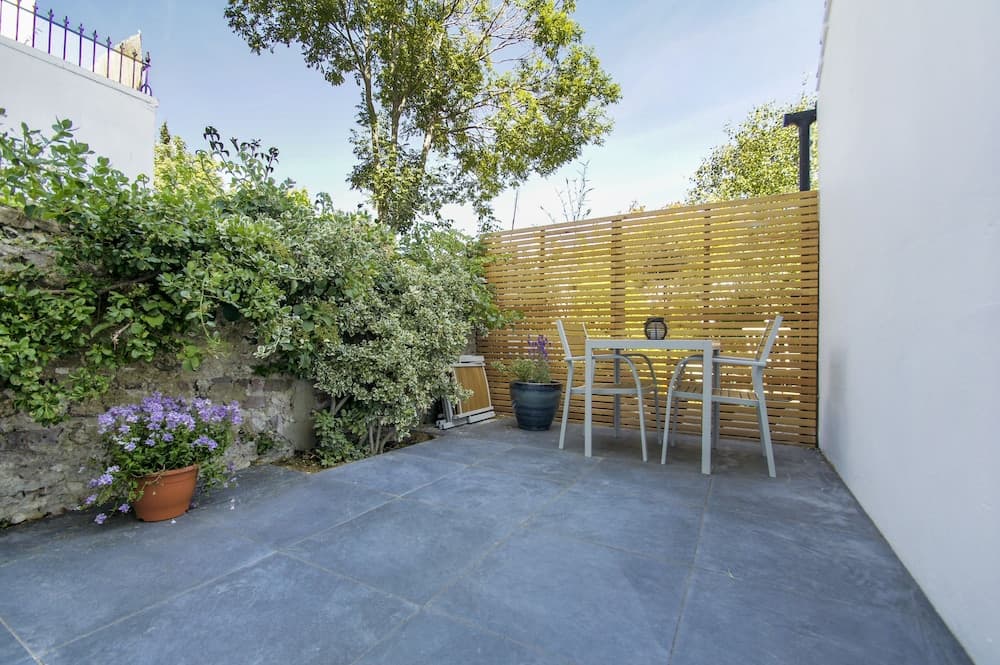 Buckingham Patio Apartment Central by Brighton Holiday Lets