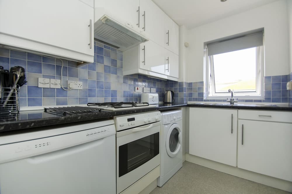 Britannia Harbour View Parking by Brighton Holiday Lets