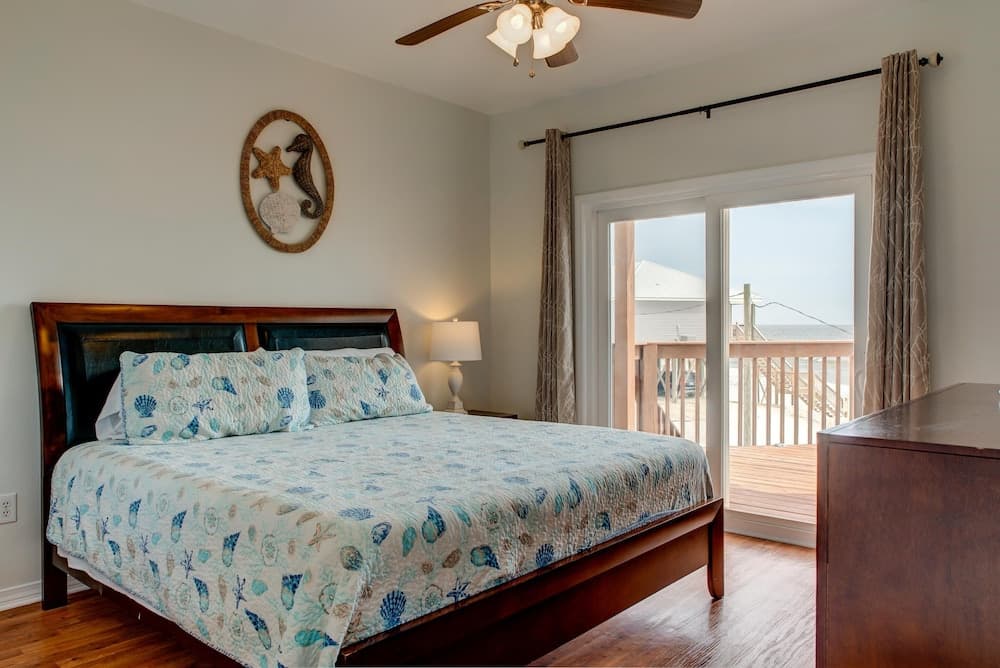 Wave Louder - 105 Spanish Ct