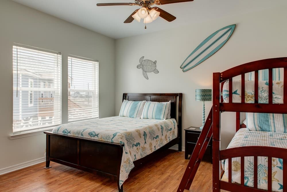 Wave Louder - 105 Spanish Ct