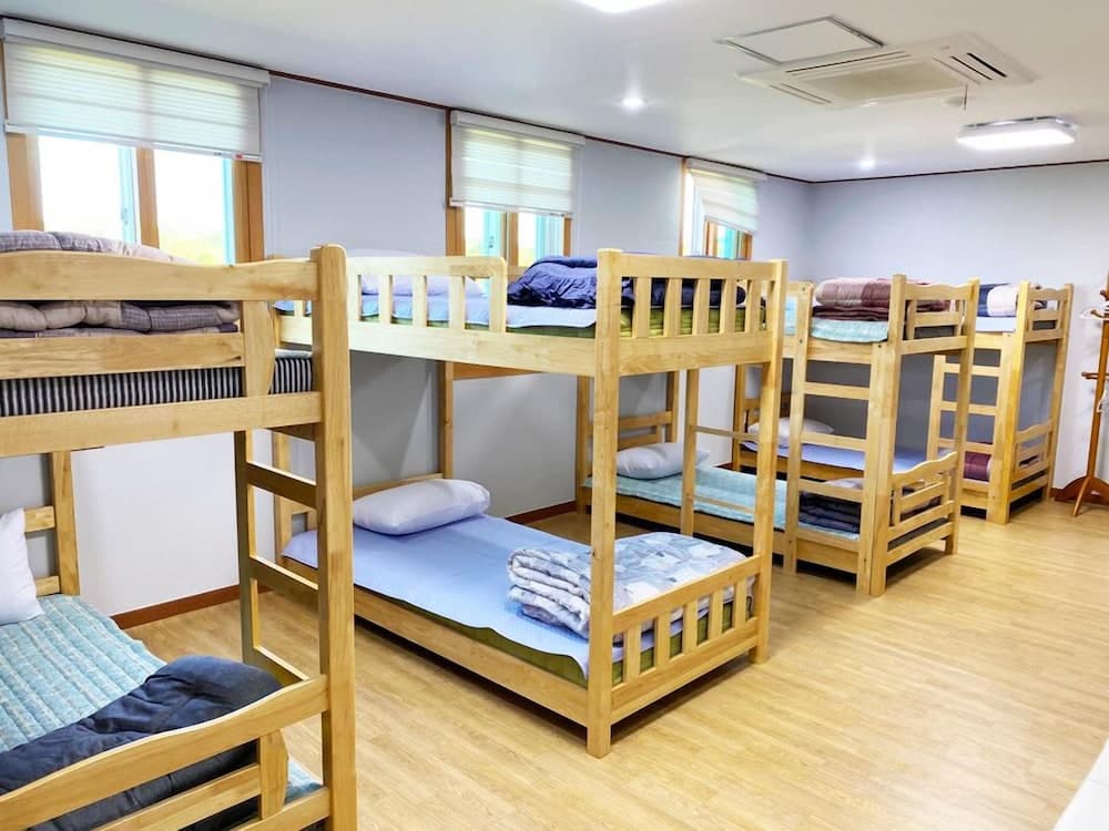 Sanbangsan Parktel - Hostel