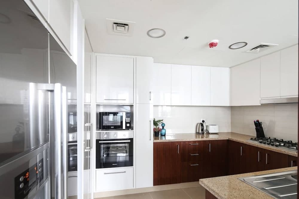 Spectacular 2BR in Beautiful Burj Vista!