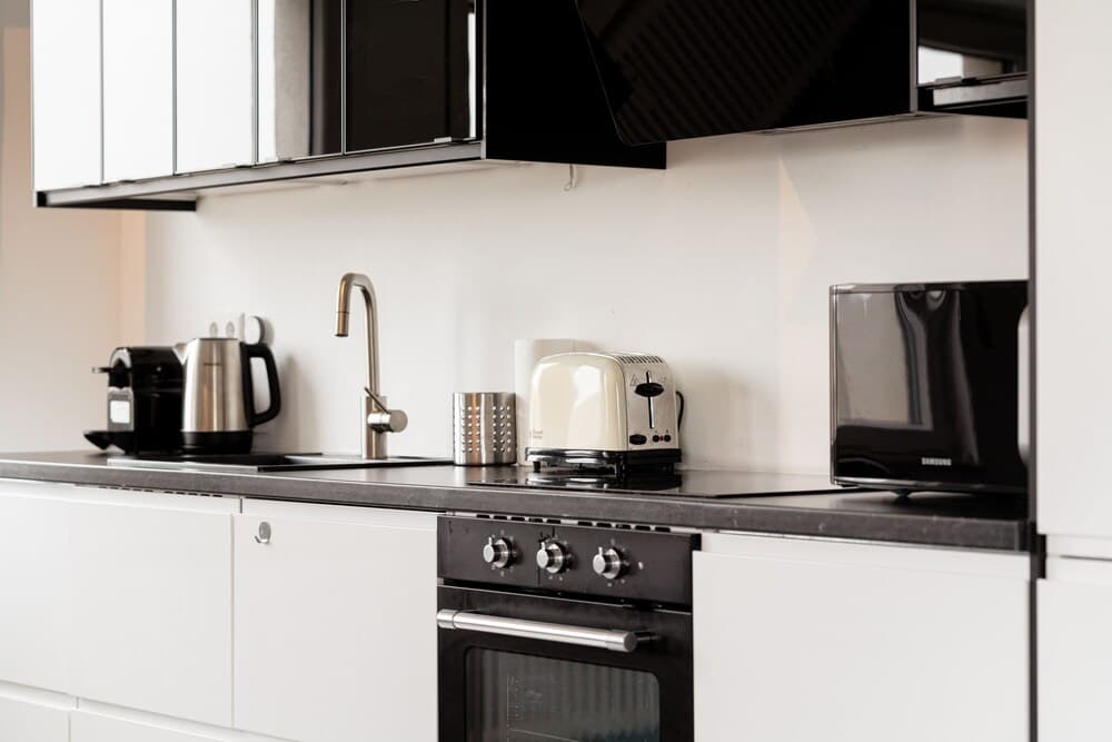 City's Best View, Spacious 2BR Apartment W Balcony