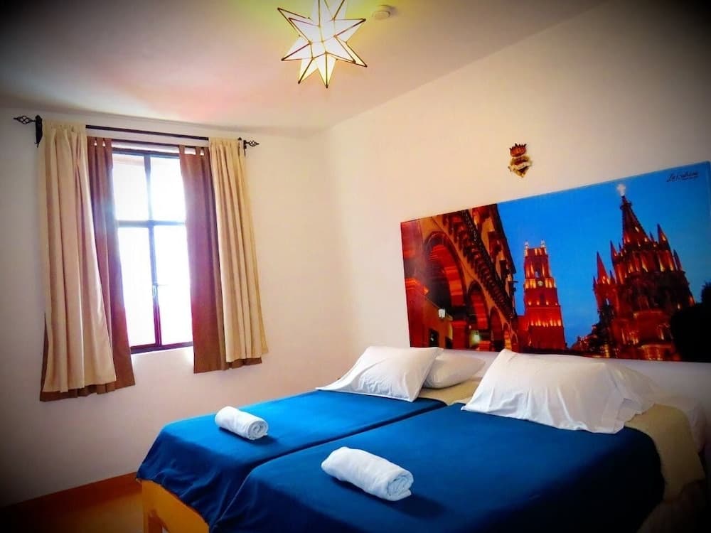 La Catrina Hostel and Breakfast