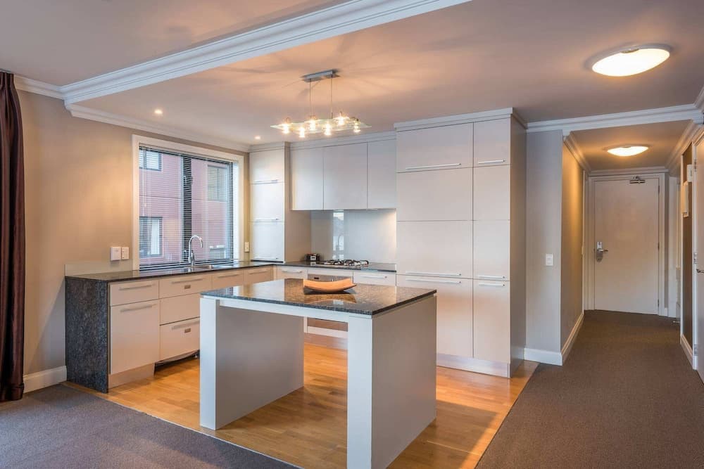 Absolute Lakefront Living 2 Bedroom