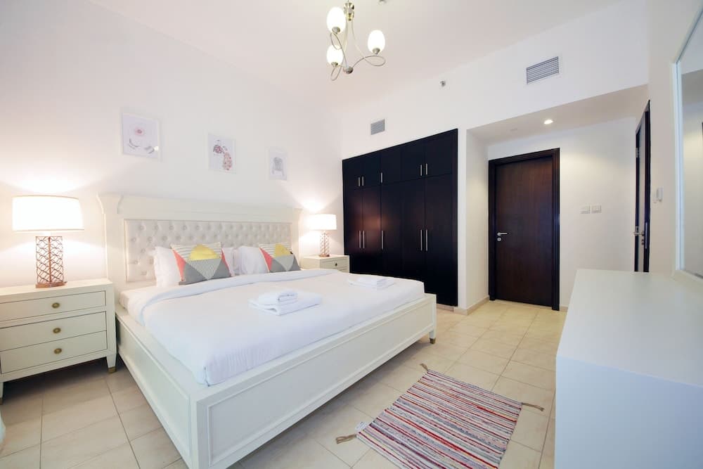 Signature Holiday Homes - Al Fahad Dubai