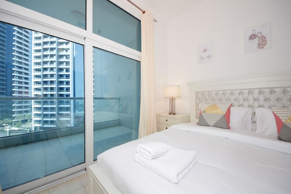 Signature Holiday Homes - Al Fahad Dubai