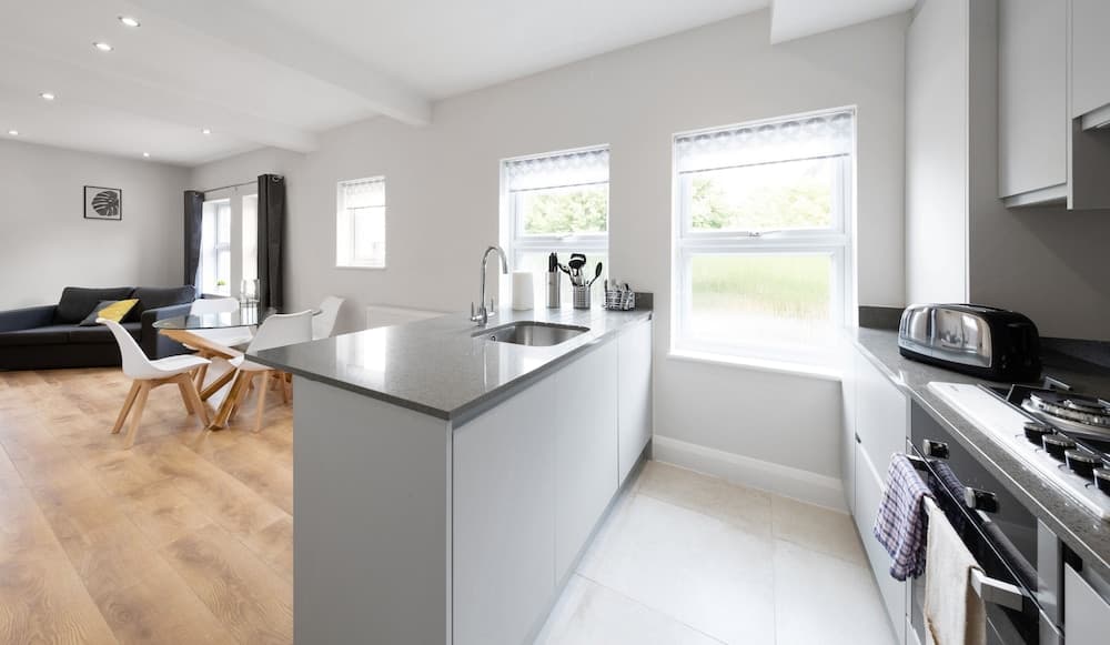 2 Bedroom Apartment near Town Center