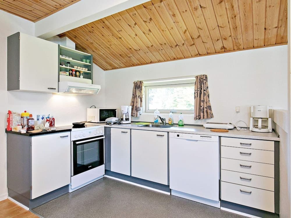 6 Person Holiday Home in Blokhus