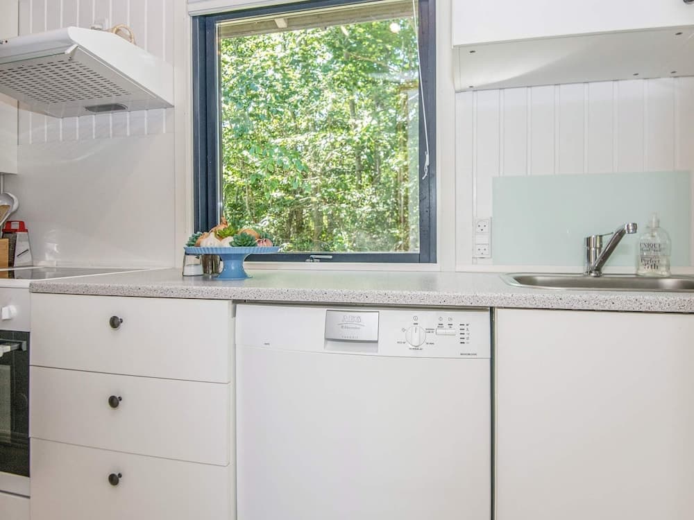 5 Person Holiday Home in Grenaa