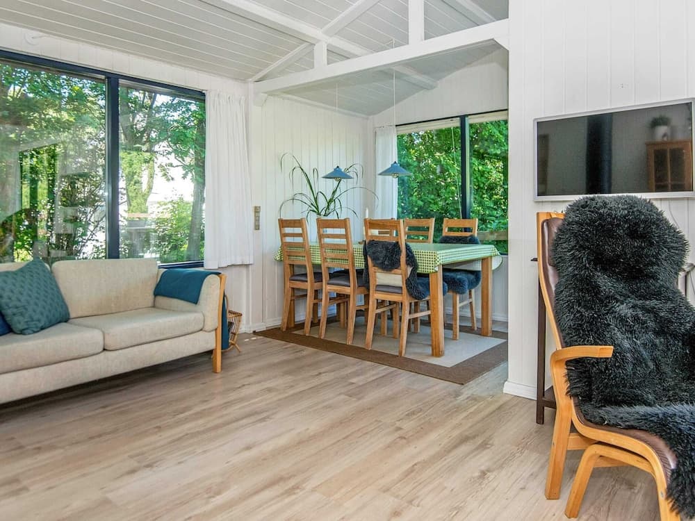 5 Person Holiday Home in Grenaa